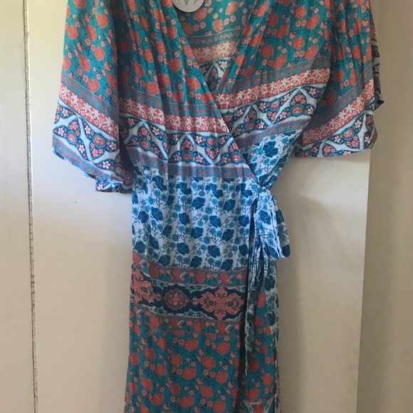 HOUSE OF SKYE HOTEL CALYPSO PARADISE WRAP DRESS NWT MEDIUM - Picture 7 of 10